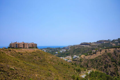 bbaf3626145ca1443a4eaf55df2ce931 - 9