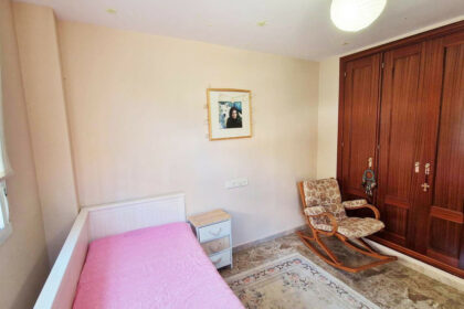 bbbe5d3309ae443d57df1adaeb41f32f - 14