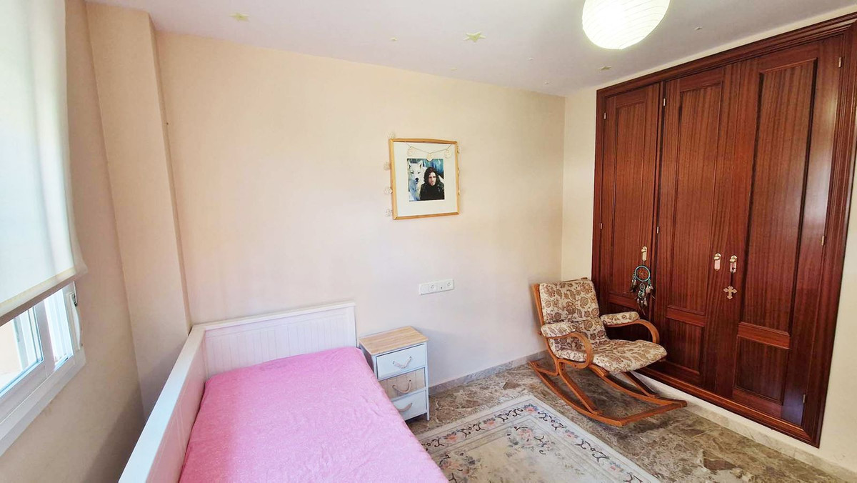 bbbe5d3309ae443d57df1adaeb41f32f - 14