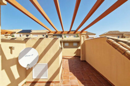 bbbe5d3309ae443d57df1adaeb41f32f - 16