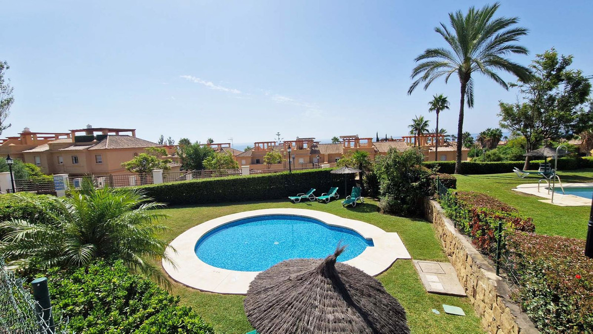 bbbe5d3309ae443d57df1adaeb41f32f - 19