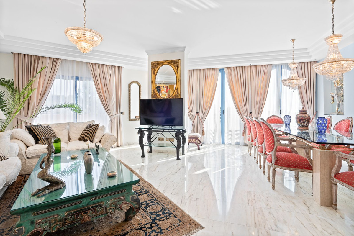 bc4c1201b1095ca59be06d1ffde69b59 - 11