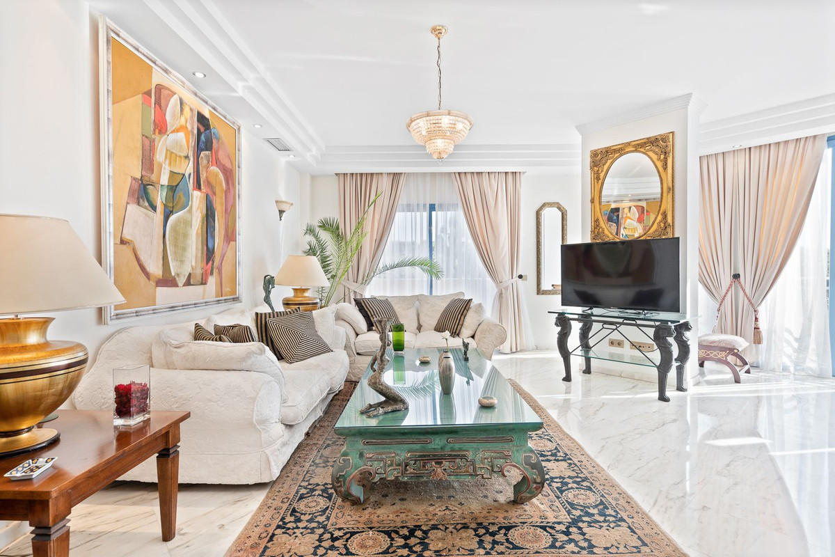 bc4c1201b1095ca59be06d1ffde69b59 - 12