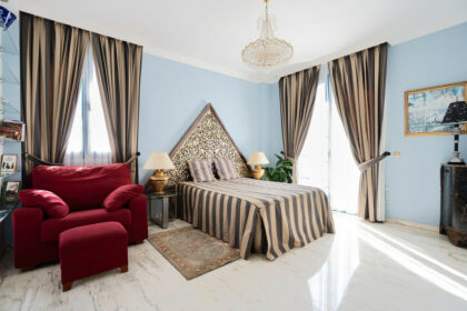 bc4c1201b1095ca59be06d1ffde69b59 - 18