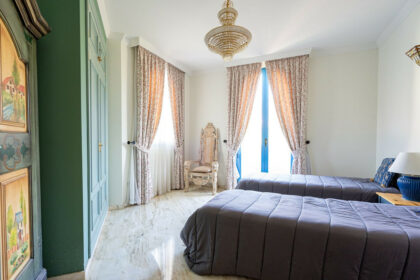 bc4c1201b1095ca59be06d1ffde69b59 - 24