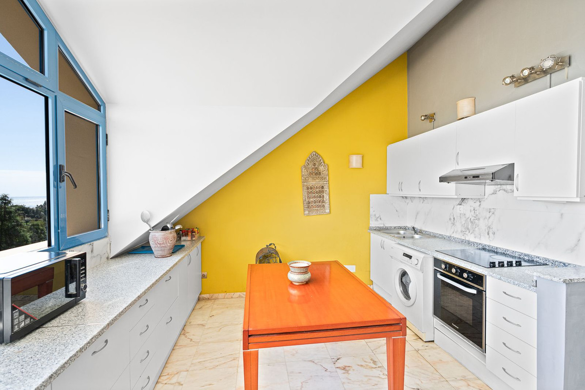 bc4c1201b1095ca59be06d1ffde69b59 - 32