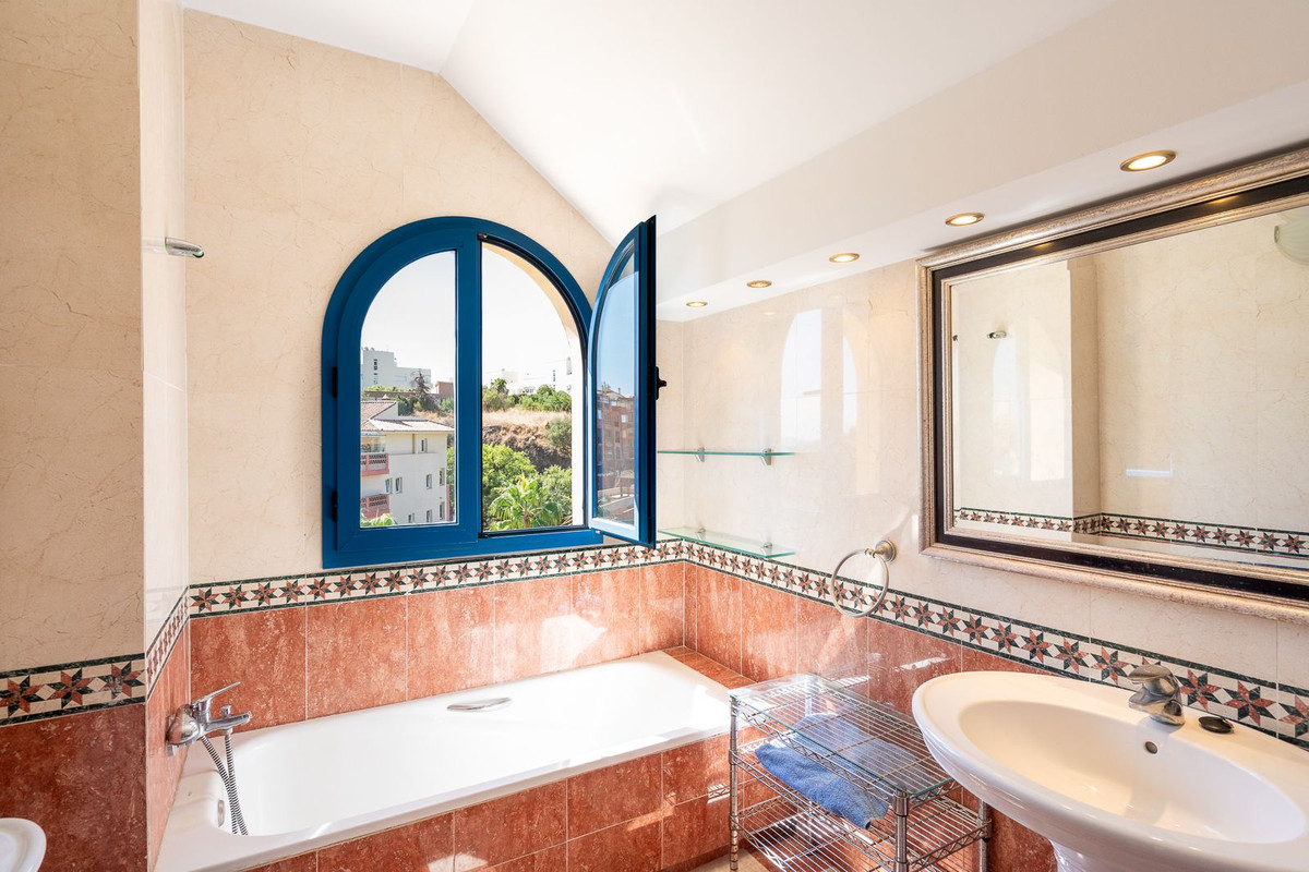 bc4c1201b1095ca59be06d1ffde69b59 - 36