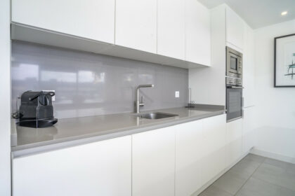 bdc70de6618195d975cb55eaaf45358f - 18