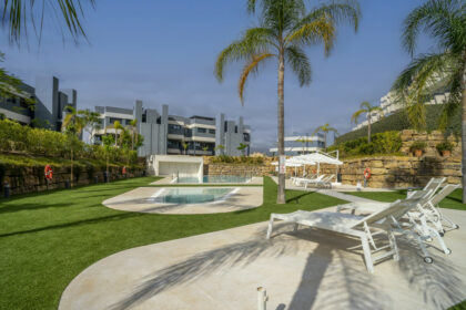 bdc70de6618195d975cb55eaaf45358f - 2