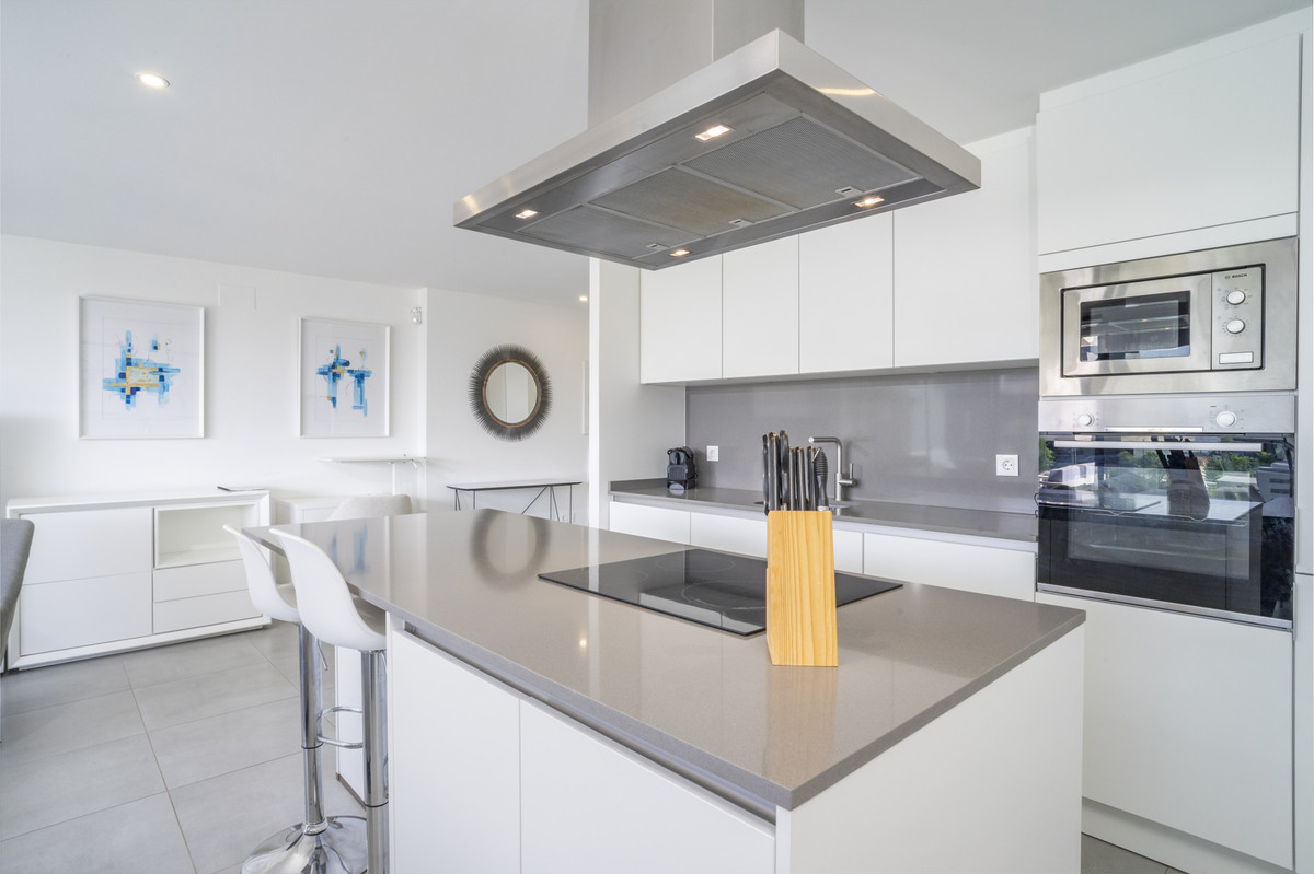 bdc70de6618195d975cb55eaaf45358f - 27