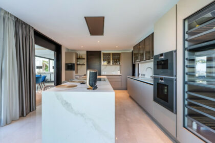 be36d62b15a7a1e39dae32f8cfd6ce57 - 19