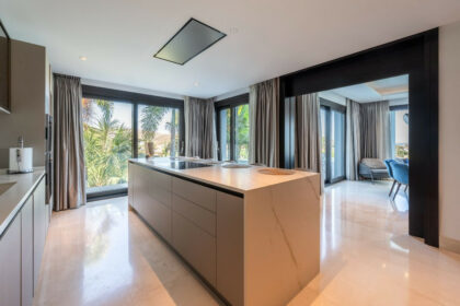 be36d62b15a7a1e39dae32f8cfd6ce57 - 21