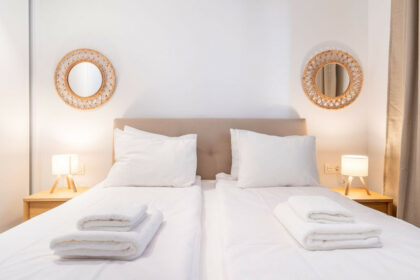 be384e30bd7c892f80c489168a009b99 - 22