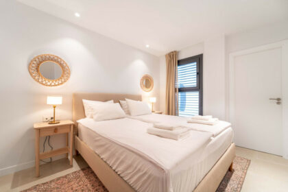 be384e30bd7c892f80c489168a009b99 - 25