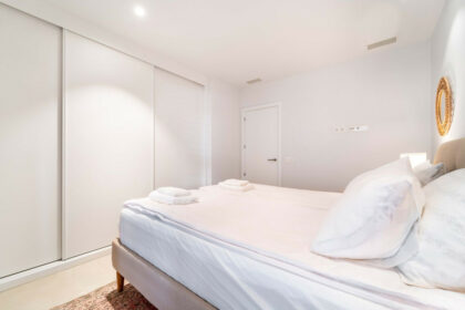 be384e30bd7c892f80c489168a009b99 - 27