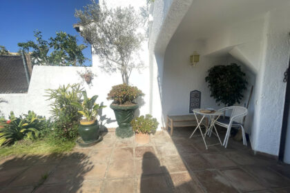 be53bee7f658681a670fddd3e2f80648 - 12