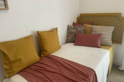 be53bee7f658681a670fddd3e2f80648 - 16