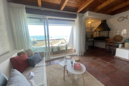 be53bee7f658681a670fddd3e2f80648 - 18