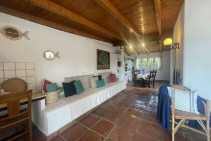 be53bee7f658681a670fddd3e2f80648 - 19