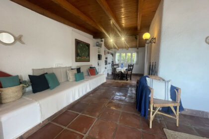 be53bee7f658681a670fddd3e2f80648 - 21