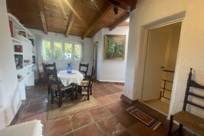 be53bee7f658681a670fddd3e2f80648 - 22