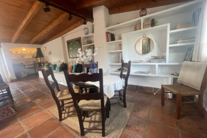 be53bee7f658681a670fddd3e2f80648 - 26