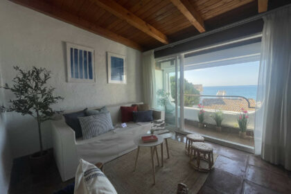 be53bee7f658681a670fddd3e2f80648 - 29