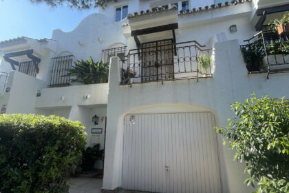 be53bee7f658681a670fddd3e2f80648 - 39