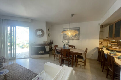 be53bee7f658681a670fddd3e2f80648 - 4