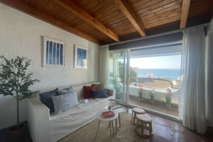 be53bee7f658681a670fddd3e2f80648 - 8