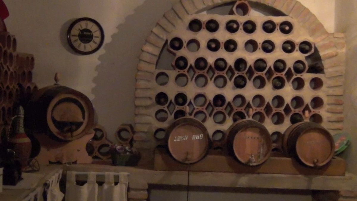 be8a8b10cff3a09708d0038cb23dff01 - 12