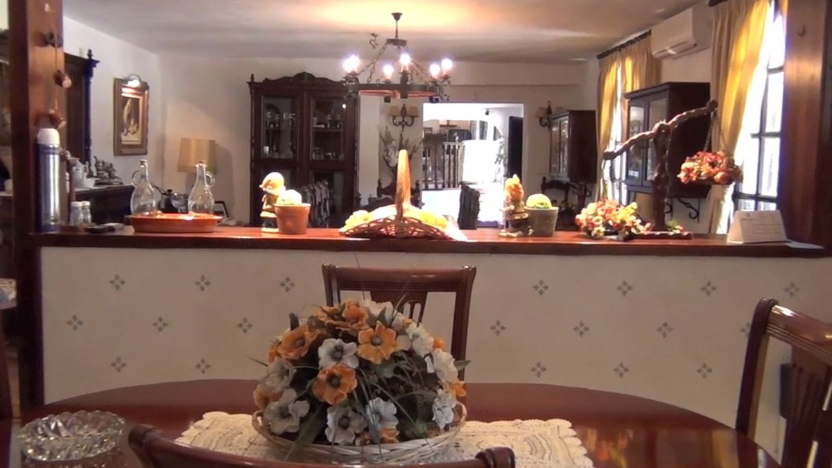 be8a8b10cff3a09708d0038cb23dff01 - 15