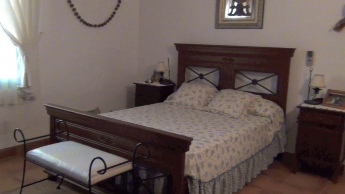 be8a8b10cff3a09708d0038cb23dff01 - 16