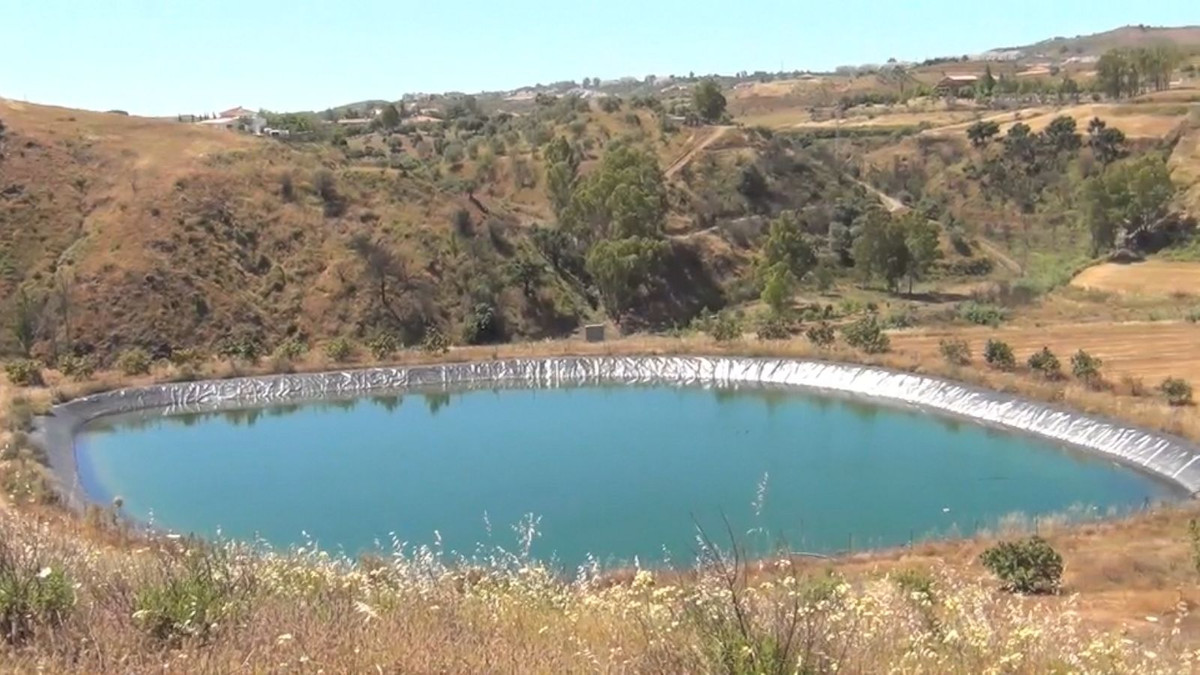 be8a8b10cff3a09708d0038cb23dff01 - 28