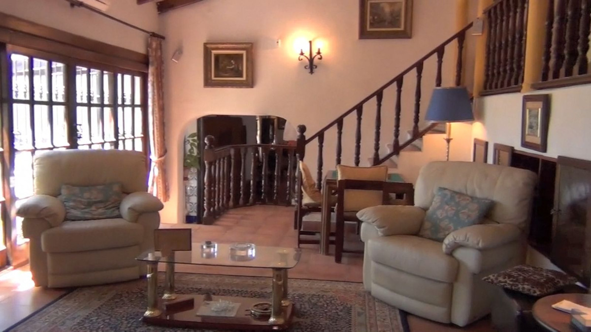 be8a8b10cff3a09708d0038cb23dff01 - 5