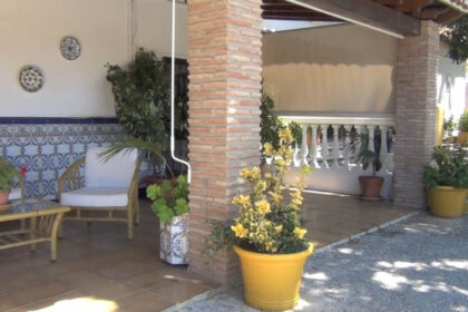 be8a8b10cff3a09708d0038cb23dff01 - 8