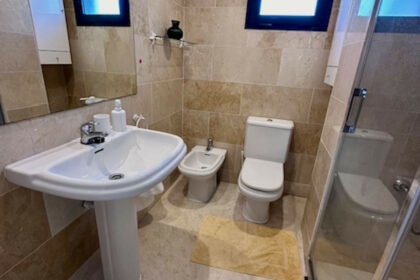 bf0d6e65c44e1dca1d1a01ac28c3e43f - 28