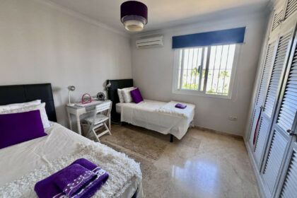 bfa55bfb3143b88dbcb45a454eedb0fd - 11