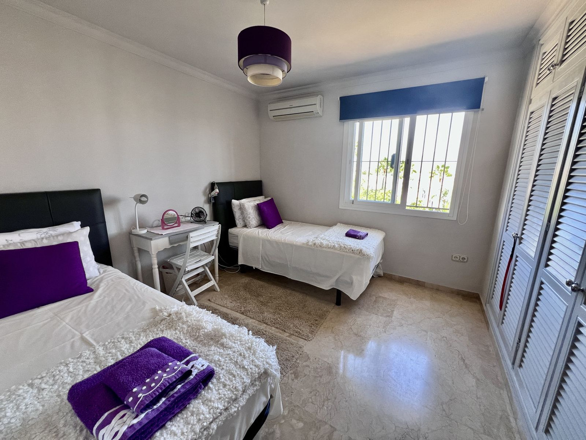 bfa55bfb3143b88dbcb45a454eedb0fd - 11