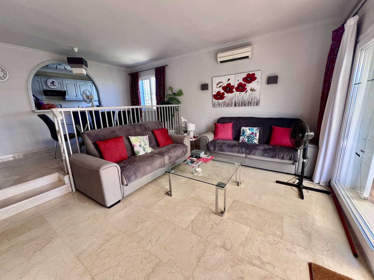 bfa55bfb3143b88dbcb45a454eedb0fd - 4