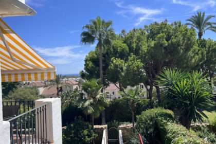 bfa55bfb3143b88dbcb45a454eedb0fd - 9