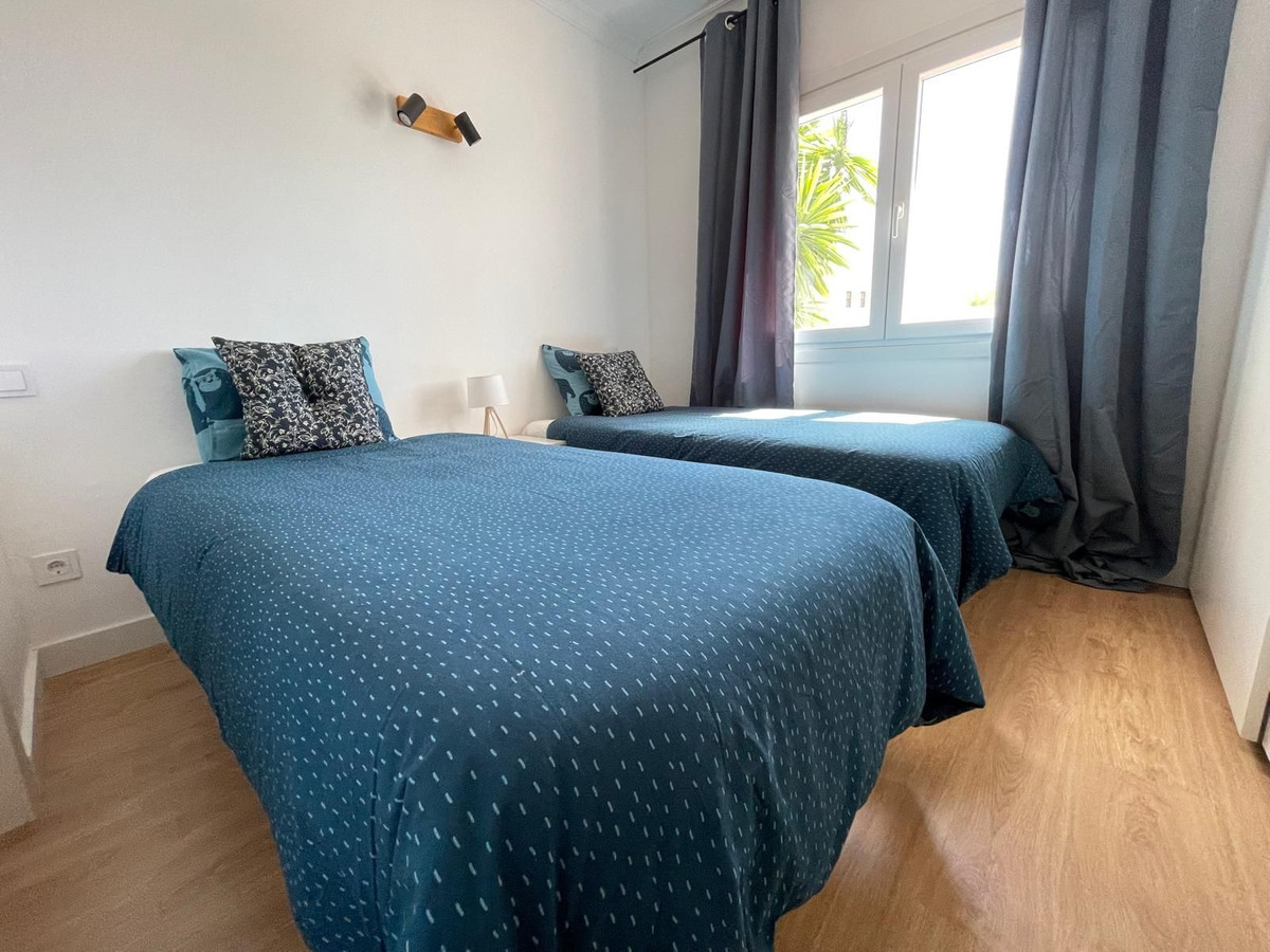 bfb8782a3d5abec45a3d166b31242c37 - 16