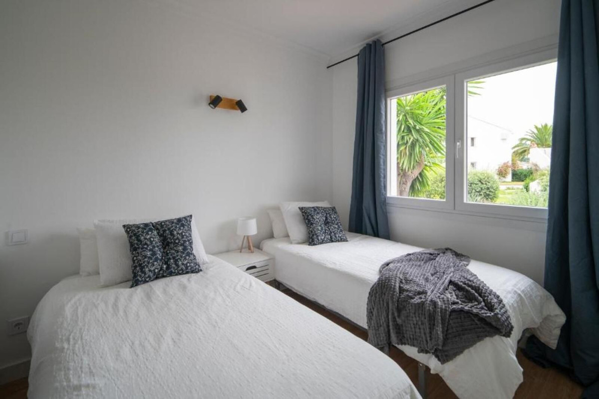 bfb8782a3d5abec45a3d166b31242c37 - 17