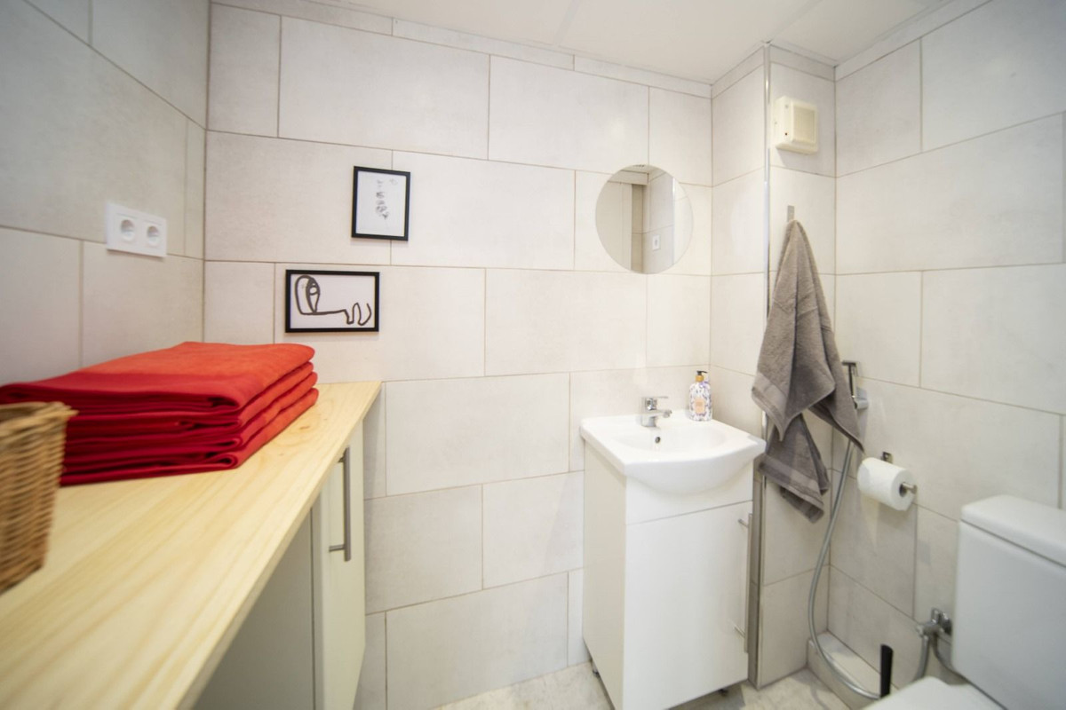 bfb8782a3d5abec45a3d166b31242c37 - 19