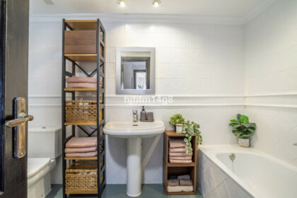 bff70bbb09fd460db9203e3e05b82efd - 16