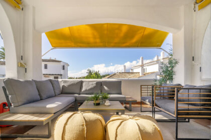 bff70bbb09fd460db9203e3e05b82efd - 18