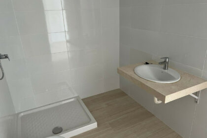 c012345887cc1259af556b1be5ded8a5 - 12