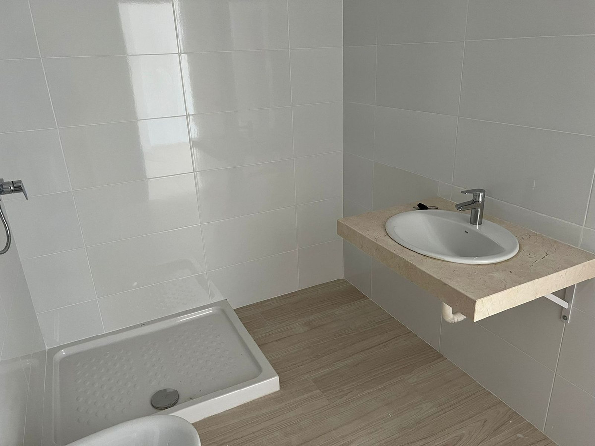 c012345887cc1259af556b1be5ded8a5 - 12