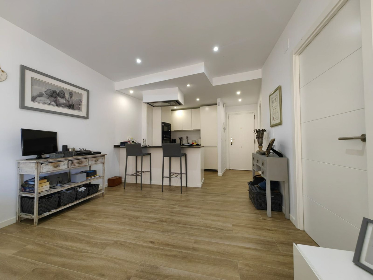 c06b2b87d7d95287140b81993f1af47d - 11