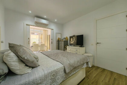 c06b2b87d7d95287140b81993f1af47d - 18